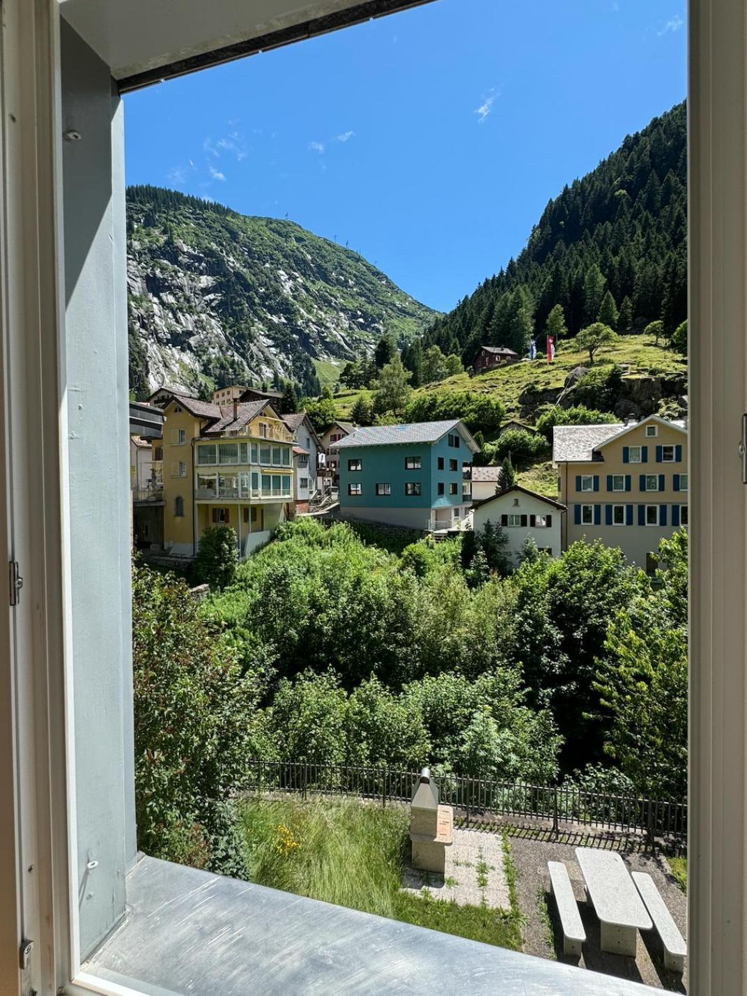 Apartamento Alpine Haus Göschenen Exterior foto